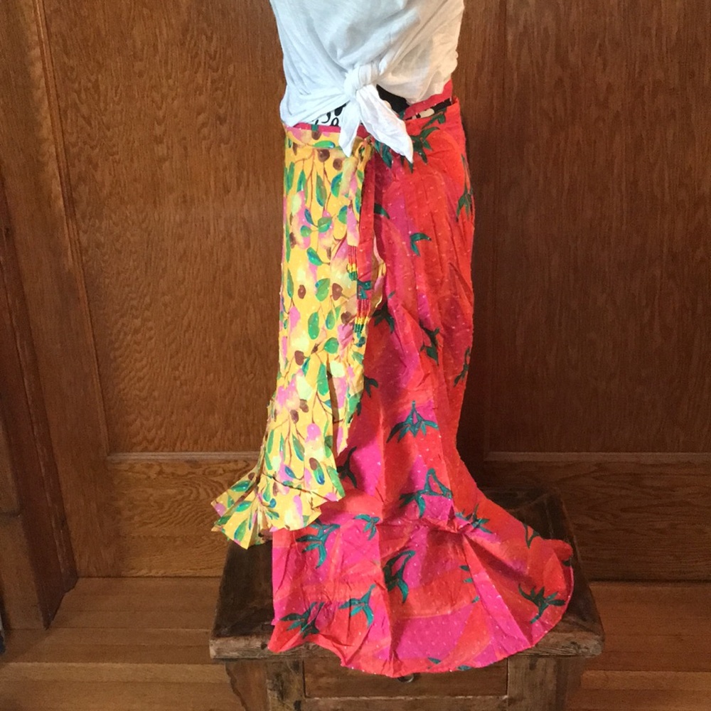 Farm Rio Garden Mix Wrap Skirt Floral Sizes L NWT - Picture 9 of 12